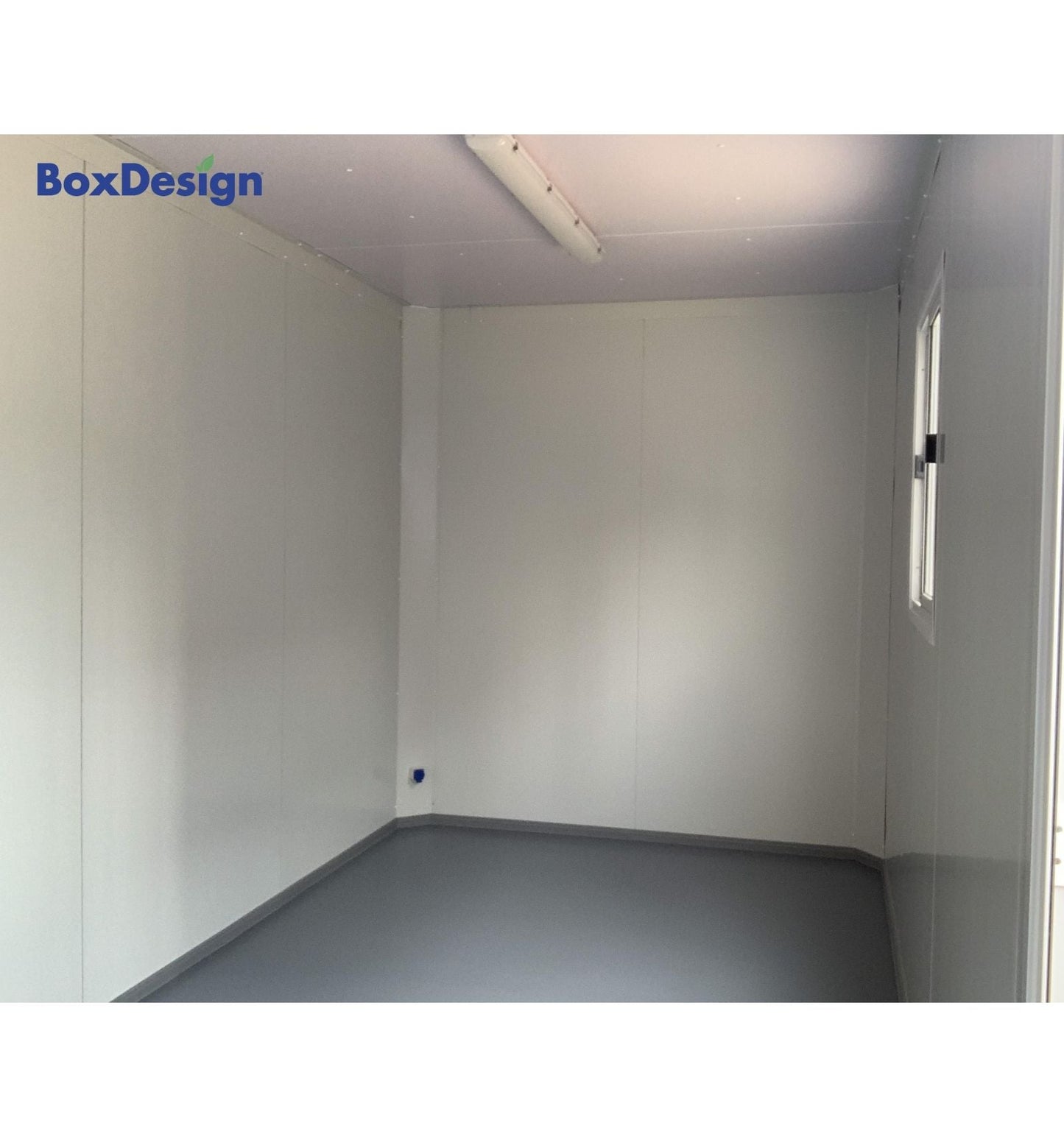 Módulo Pré-fabricado Preto – Elegante, Isolado e Multifuncional