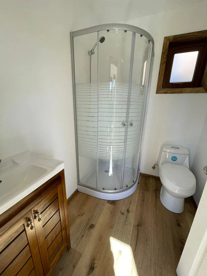 Casa modular Leyton – 30 m² (10 × 3 m, 2 quartos)