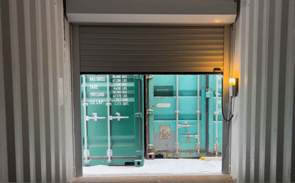 Contentor High Cube de 6 metros com portas de enrolar