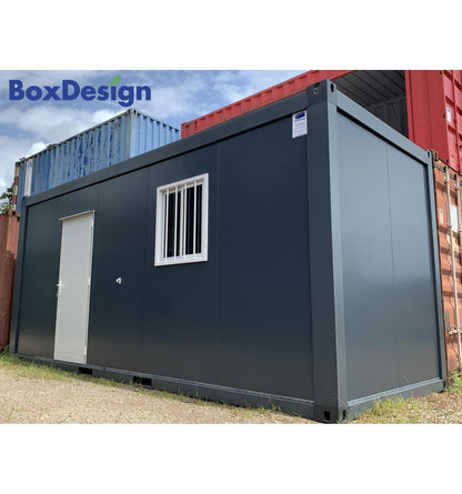 Módulo Pré-fabricado Preto – Elegante, Isolado e Multifuncional