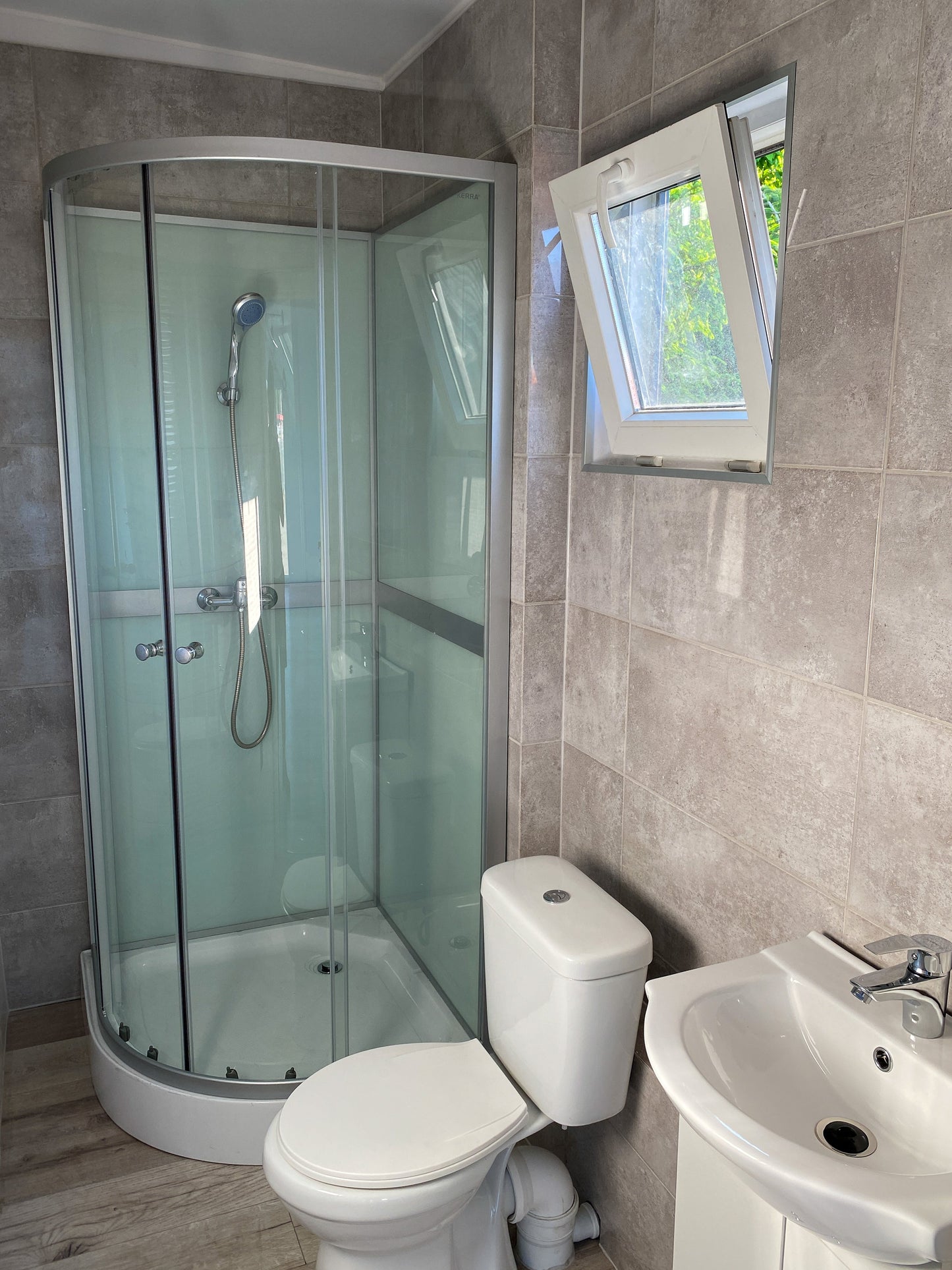 Casa pequena/Casa de férias 10,00 × 3,00 m