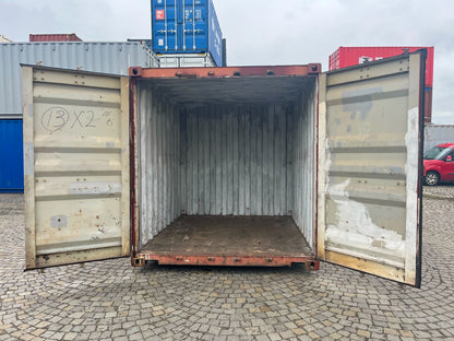 Contentor Usado de 10 Pés – Compacto, Económico e Resistente