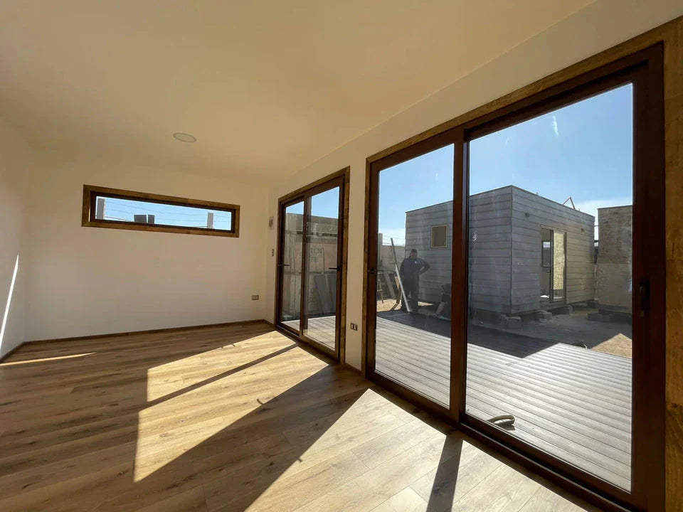 Casa modular Leyton – 30 m² (10 × 3 m, 2 quartos)